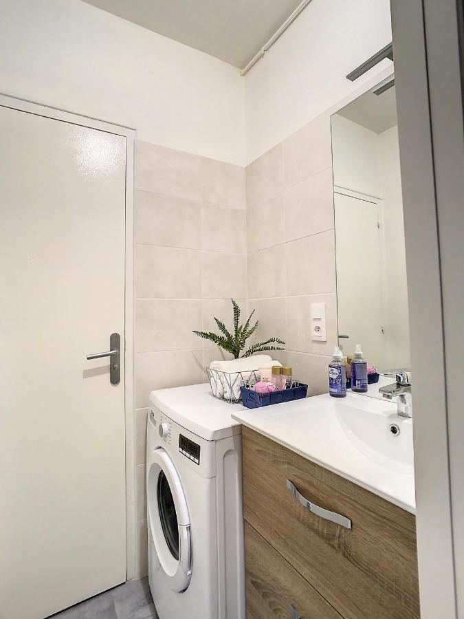 Appartement JOLI STUDIO MEUBLÉ TOUT ÉQUIPÉ HYPER CENTRE WiFi à Troyes Extérieur photo