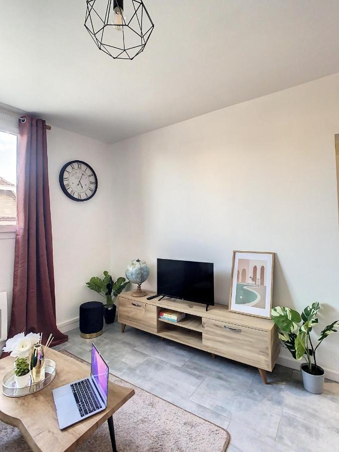 Appartement JOLI STUDIO MEUBLÉ TOUT ÉQUIPÉ HYPER CENTRE WiFi à Troyes Extérieur photo