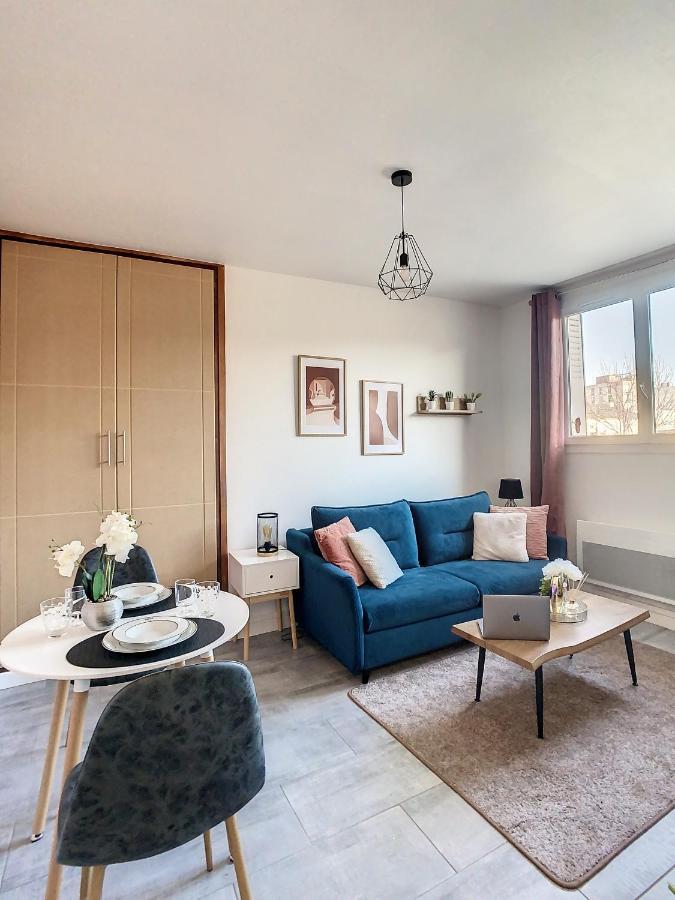 Appartement JOLI STUDIO MEUBLÉ TOUT ÉQUIPÉ HYPER CENTRE WiFi à Troyes Extérieur photo